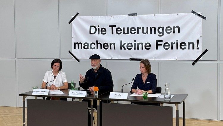 Pressekonferenz von Diakonie, Volkshilfe und Caritas in Wien: Die Teuerungen machen keine Ferien (© Kathpress/ Till Schönwälder)