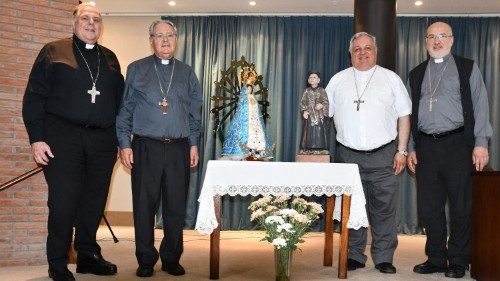 Obispos argentinos invitan a trabajar juntos para que no falte el pan cotidiano