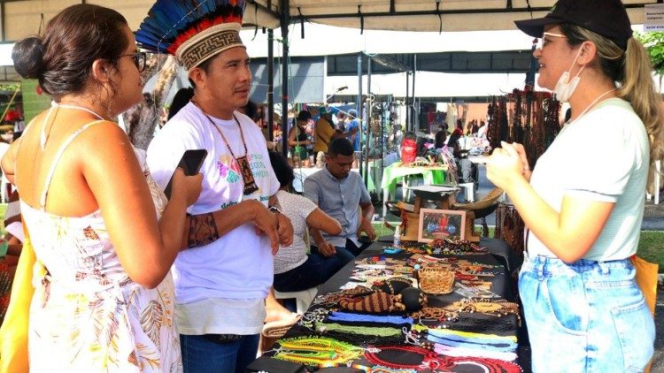 Fórum Social Pan-Amazônico (Fospa) reúne vários artesãos 