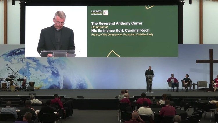 Lecture du discours du cardinal Kurt Koch, durant la Conférence de Lambeth, le 4 août 2022.