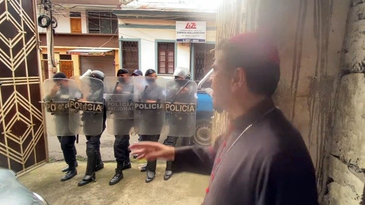 Policia bllokon ipeshkvin e Matagalpa-s, Nikaragua