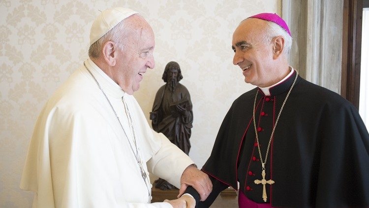 Papa Francisco com Dom Antonio Staglianò, em 02-07-2018