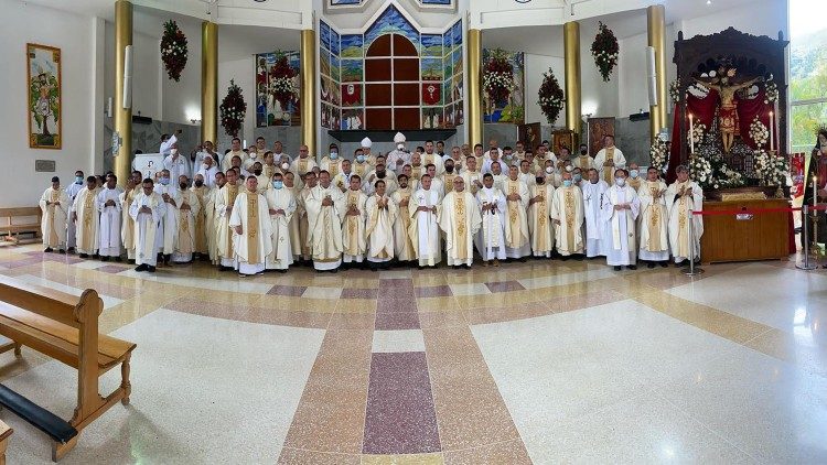 Peregrinación del clero de la Diócesis de San Cristóbal al Santuario del Santo Cristo.