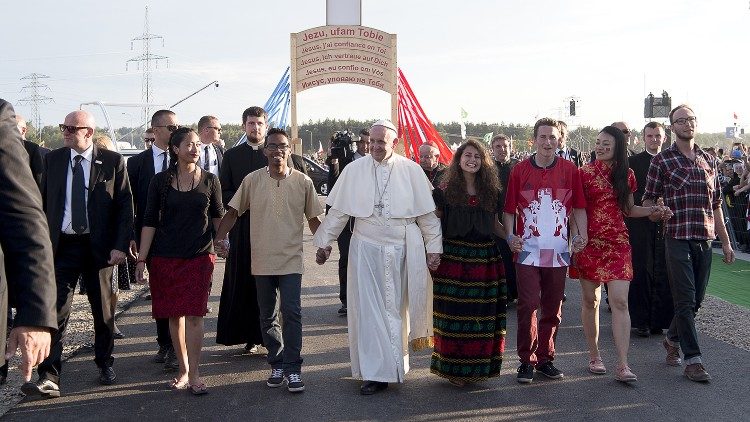 O Papa Francisco ficou feliz com as iniciativas dos jovens em defesa dos pobres e do ambiente
