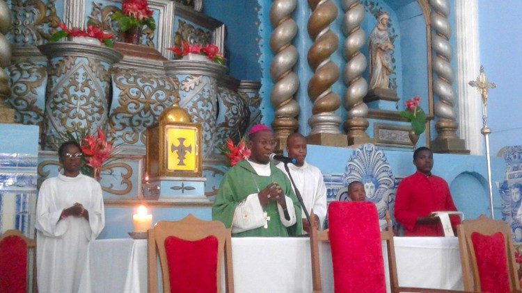 Dom António Lungueiki Pedro Bengui, Bispo Auxiliar de Luanda (Angola) e Administrador Apostólico de São Tomé e Príncipe