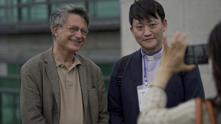Präfekt Paolo Ruffini (links) in Seoul anlässlich des Signis-Kongresses 2022