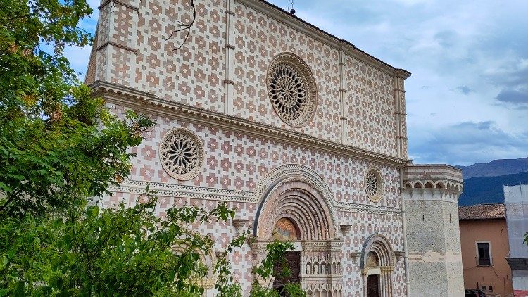 Basílica de Santa María de Collemaggio - L'Aquila, Italia