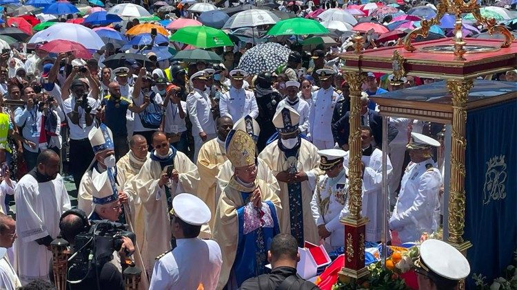 Missa de encerramento do centenário da coroação de Nossa Senhora de Altagracia presidida por dom Peña Parra