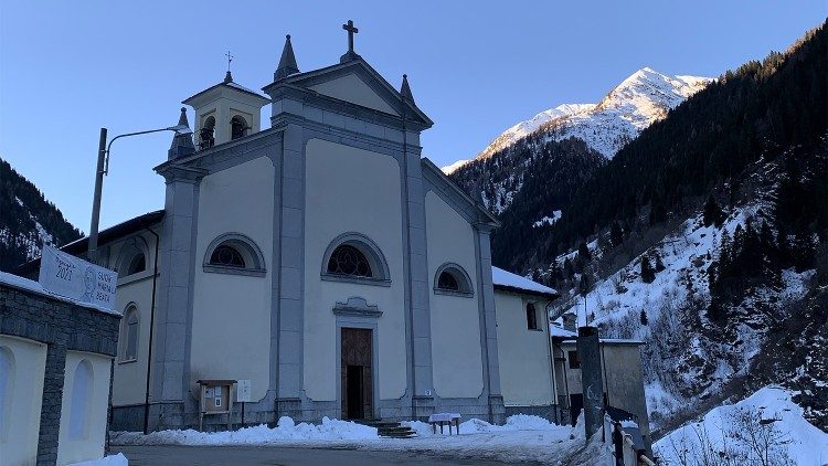 Igreja na montanha