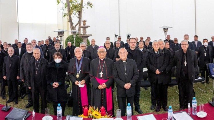 Gratitud y reconocimiento de la Iglesia peruana a Monseñor Nicola Girasoli