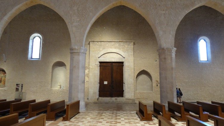 Puerta Santa de la Basílica de Santa María de Collemaggio
