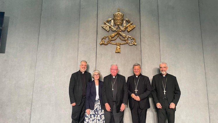 I relatori alla conferenza in Sala Stampa vaticana sulla seconda fase del percorso sinodale