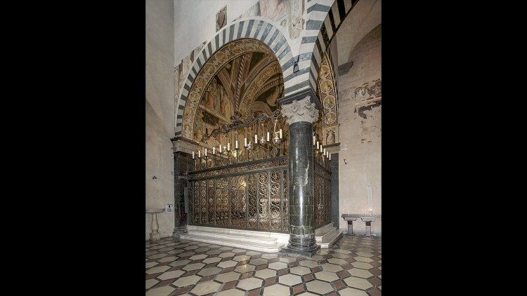 Cappella del Sacro Cingolo, veduta esterna, navata sinistra del Duomo (Fototeca Ufficio Beni Culturali Diocesi di Prato)