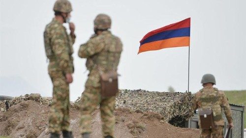 Aumentam as vítimas dos confrontos na fronteira entre Azerbaijão e Armênia