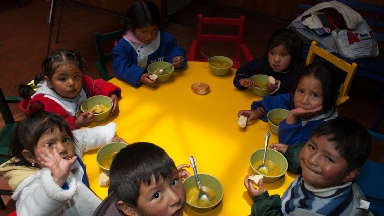 "Un pasto al giorno" è la campagna per sfamare i poveri nel mondo
