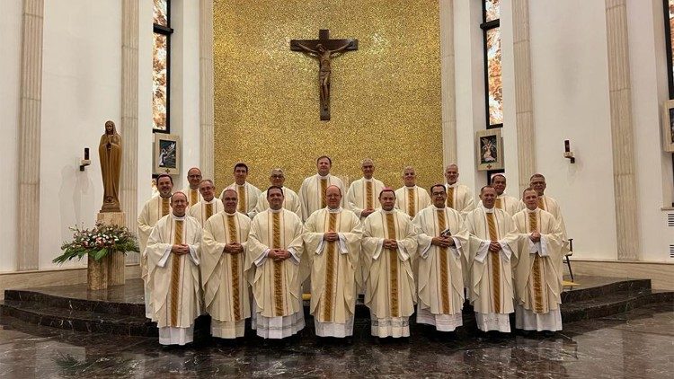 Los nuevos obispos brasileños en formación en Roma