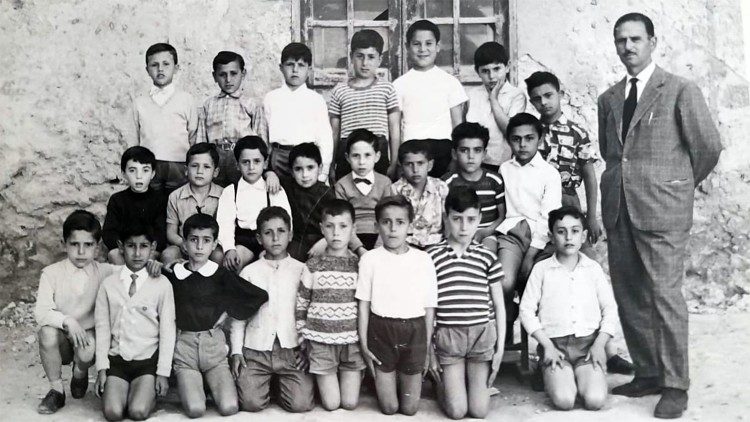 Rosario Livatino alle elementari (il quarto da sinistra nella fila centrale)