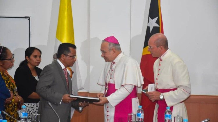 Despedida del Sustituto para los Asuntos Generales de la Secretaría de Estado, monseñor Edgar Peña Parra de Timor Oriental 