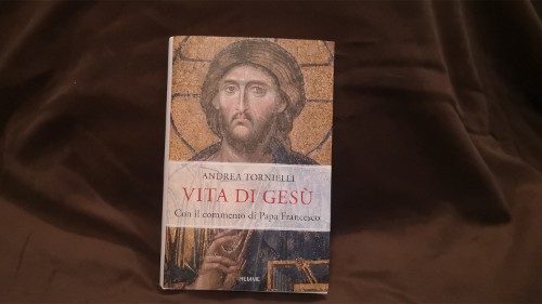 Il Papa: una “Vita di Gesù” per “entrare in contatto con Lui”