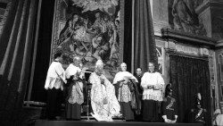 1961-12-25-benedizione-Urbi-et-Orbi-e-discorso-su-indizione-Concilio-Vaticano-secondo-2aem.jpg