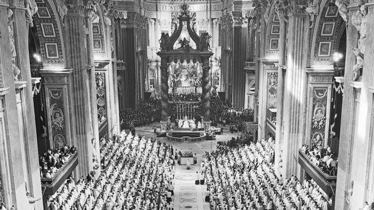 A concepção do Laicato no Concílio Vaticano II: um percurso histórico da  Igreja dos primeiros séculos à primavera do Concílio