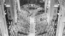 19611011-Basilica-vaticana-Apertura-Concilio-Vaticano-secondo-4.jpg