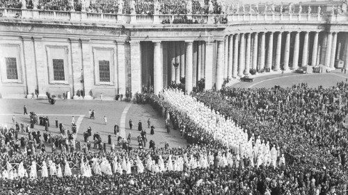 Il Vaticano II 60 anni dopo. Bettazzi: evoluzione ecclesiale da applicare pienamente