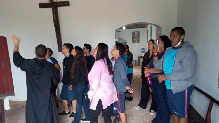 Campos dos Goytacazes: Mosteiro de São Bento recebe estudantes