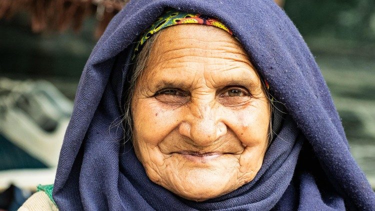 Alle donne anziane è dedicata nel 2022 l'International Day of Older Persons.