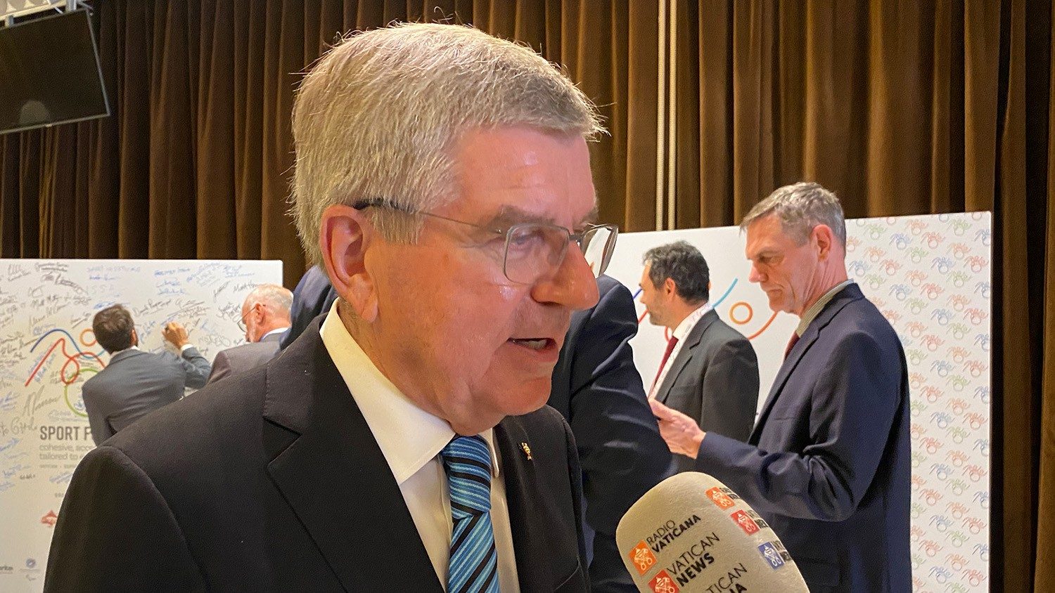 Ioc-präsident bach: regeln des sports akzeptieren - vatican news