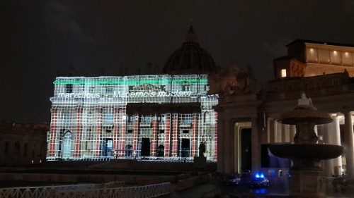 Papa Francesco ricorda l'iniziativa artistica serale per San Pietro