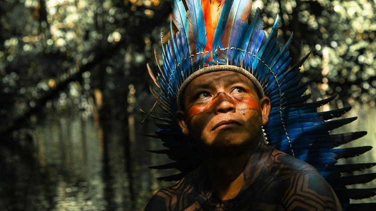 Cacique Dadá, da Amazônia, estreia documentário com o Papa sobre a Laudato  si' - Vatican News