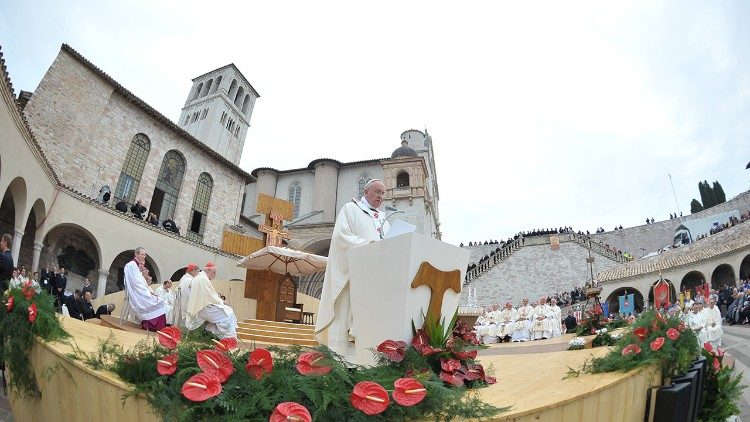 Papa Françesku në Asizi, 4 tetor 2013