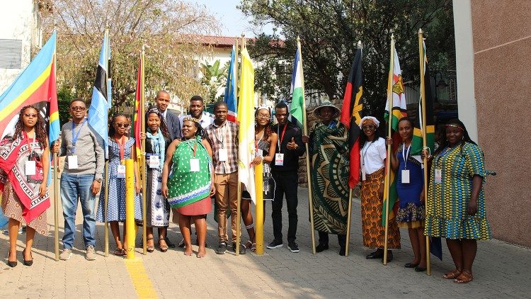 Jovens na Assembleia da IMBISA realizada na Namíbia