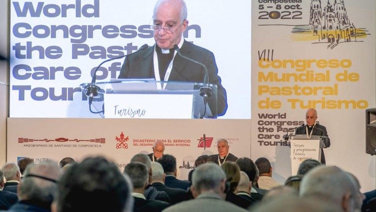 Mons. Fisichella v Santiagu de Compostela (7. okt. 2022)