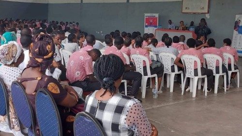 Au Cameroun, la lutte contre les stupéfiants en milieu scolaire