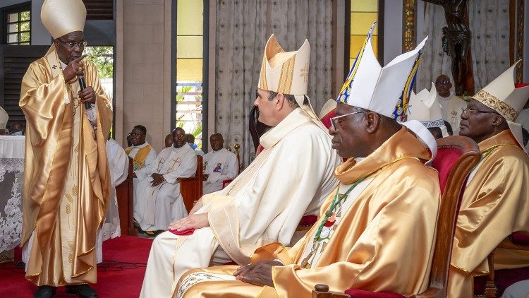 Messe de fin de mission de Mgr Borgia en Côte d’ivoire 