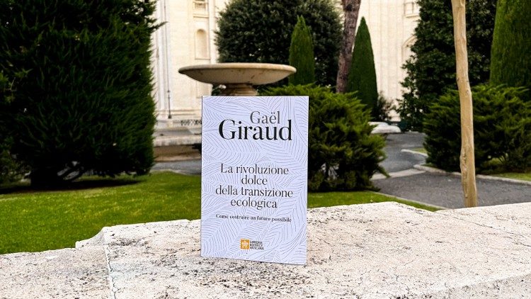 Copertina del libro "La rivoluzione dolce della transizione ecologica"