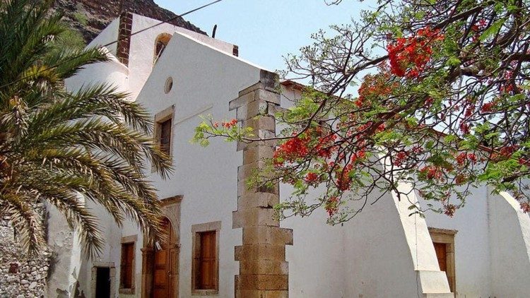 Cidade da Ribeira Grande, Ilha de Santiago - Igreja Nossa Senhora do Rosário (1495) agora restaurada. 