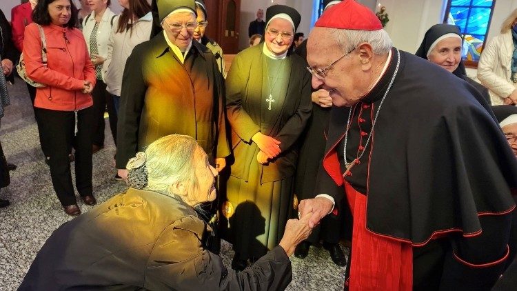Un momento de la visita del cardenal Sandri a Bulgaria