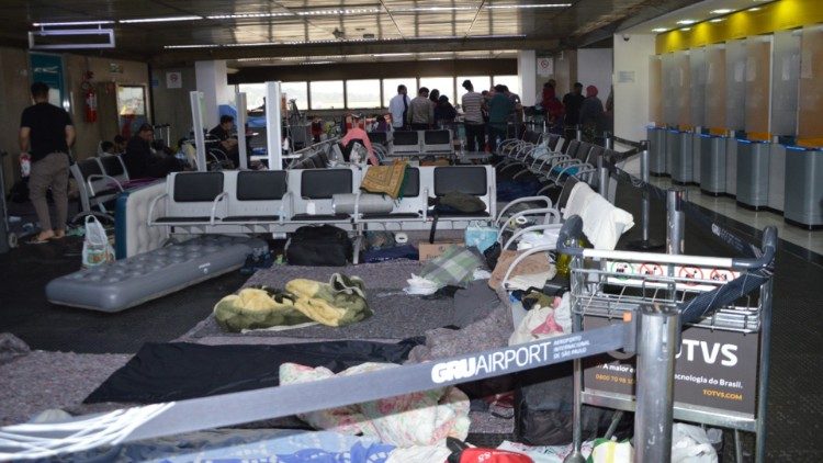 Refugiados no Aeroporto de Guarulhos