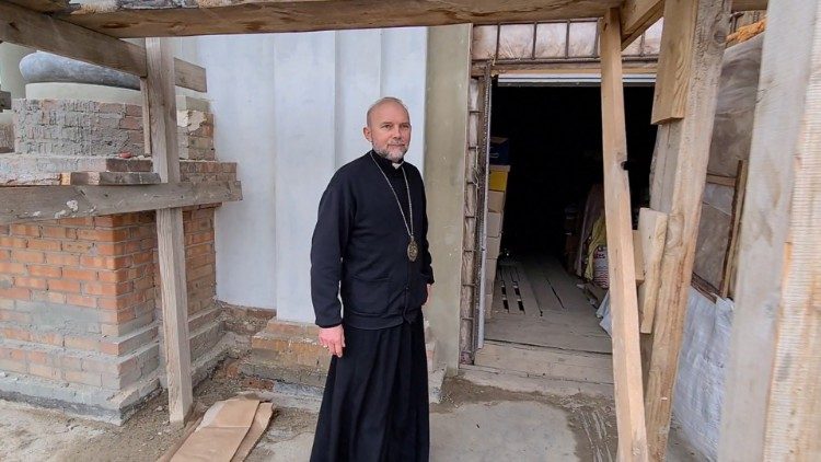 El obispo Vasyl Tuchapets, exarca de Kharkiv de la Iglesia greco-católica ucraniana