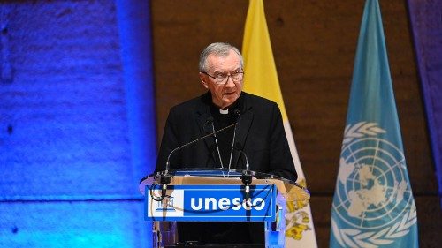 Cardinal Parolin: sans le droit à l'éducation, la promotion des femmes est vaine 