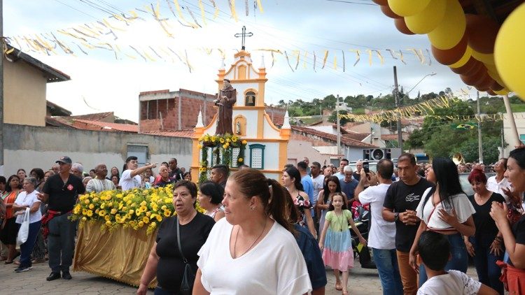 Procissão na Festa de Frei Galvão no Santuário de Guaratinguetá