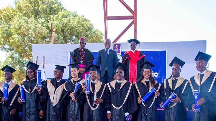 Cerimónia de graduação da UCM em Pemba (Cabo Delgado, Moçambique)