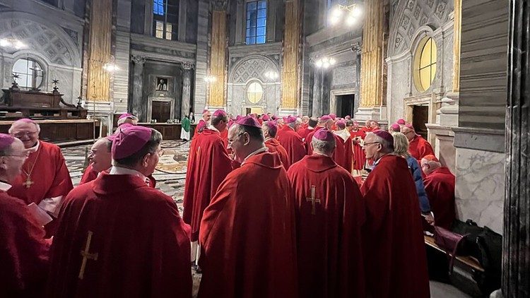 Die Bischöfe im Petersdom