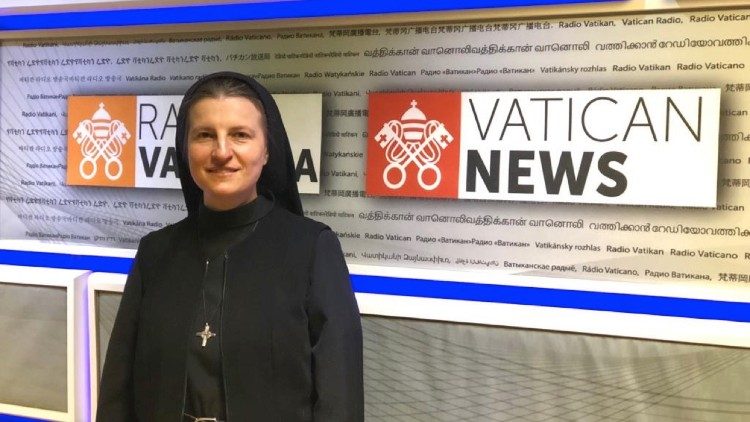  Sr. Teodora Shulak im Studio von Radio Vatikan/Vatican News