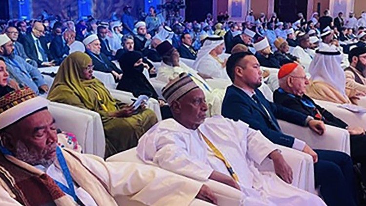 9º Fórum da Paz de Abu Dhabi,  "Globalização da Guerra e Globalização da Paz, Exigências e Parceria" (AsiaNews)