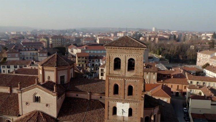 Asti, ville moyenne du Piémont, à une heure de route de Turin, accueille le Pape François les 19 et 20 novembre 2022. 