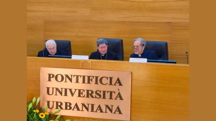 Cardeal Tagle na Pontifícia Universidade Urbaniana